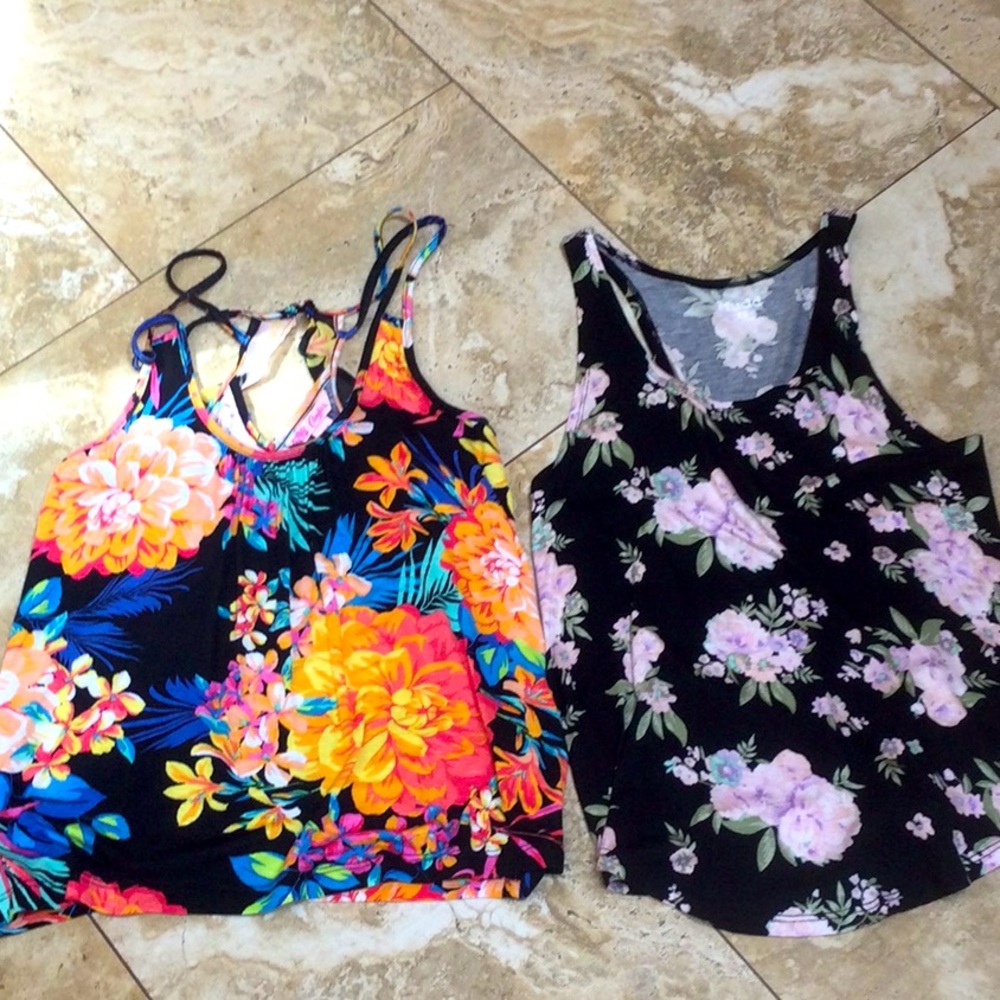- - 2 beautiful floral tank tops
